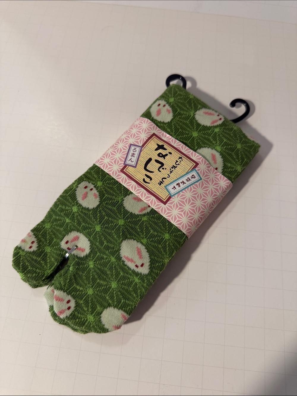 Green Bunny Pattern Tabi Socks
